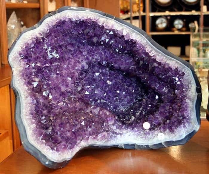 The Amethyst Geode is one of the most popular Feng Shui crystals. Amethyst Geode Feng Shui crystal min - Can Crystals Really Help with Your Home’s Feng Shui?