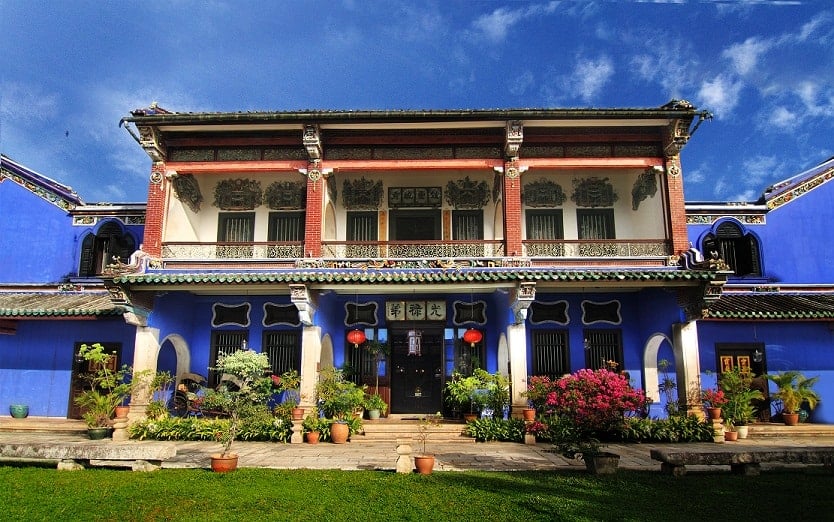 The Cheong Fatt Tze or Blue Mansion in Penang. Cheong Fatt Tze or Blue Mansion min - Is Clutter Really Part of Feng Shui?