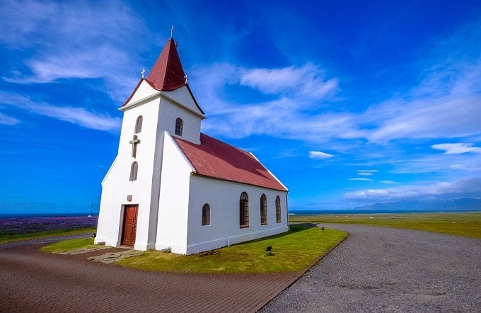 The pointy, triangular top of a church or bell tower is also a form of Sharp Sha. In the above image, since there are no residential buildings around the area, it poses no Feng Shui impact to anyone. church triangular top negative feng shui form sha min - Avoid These 5 Types of Bad Feng Shui Outside Your Home