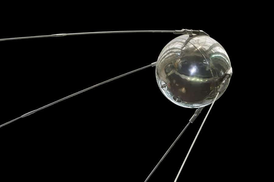 Sputnik I, mankind’s first satellite, was launched in 1957, year of the Fire Rooster. sputnik the first satellite min - 2017 Political & Economic Predictions by 7 Feng Shui Masters