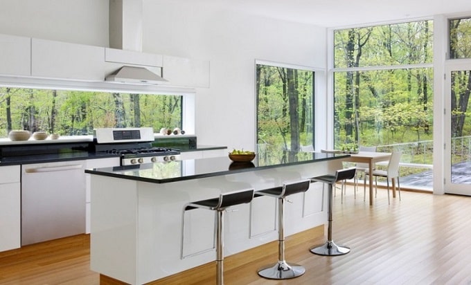 Window on top of a stove is not bad Feng Shui by default. window on top of stove feng shui min - 6 Outdated Kitchen Feng Shui Rules You Should Stop Following